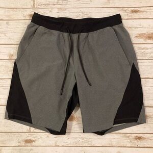 Lululemon Namaste At The Beach Short II *9"
Heathered Black Large